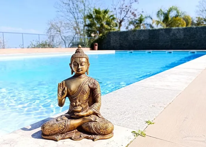 Apartment With Pool In Secure Residence